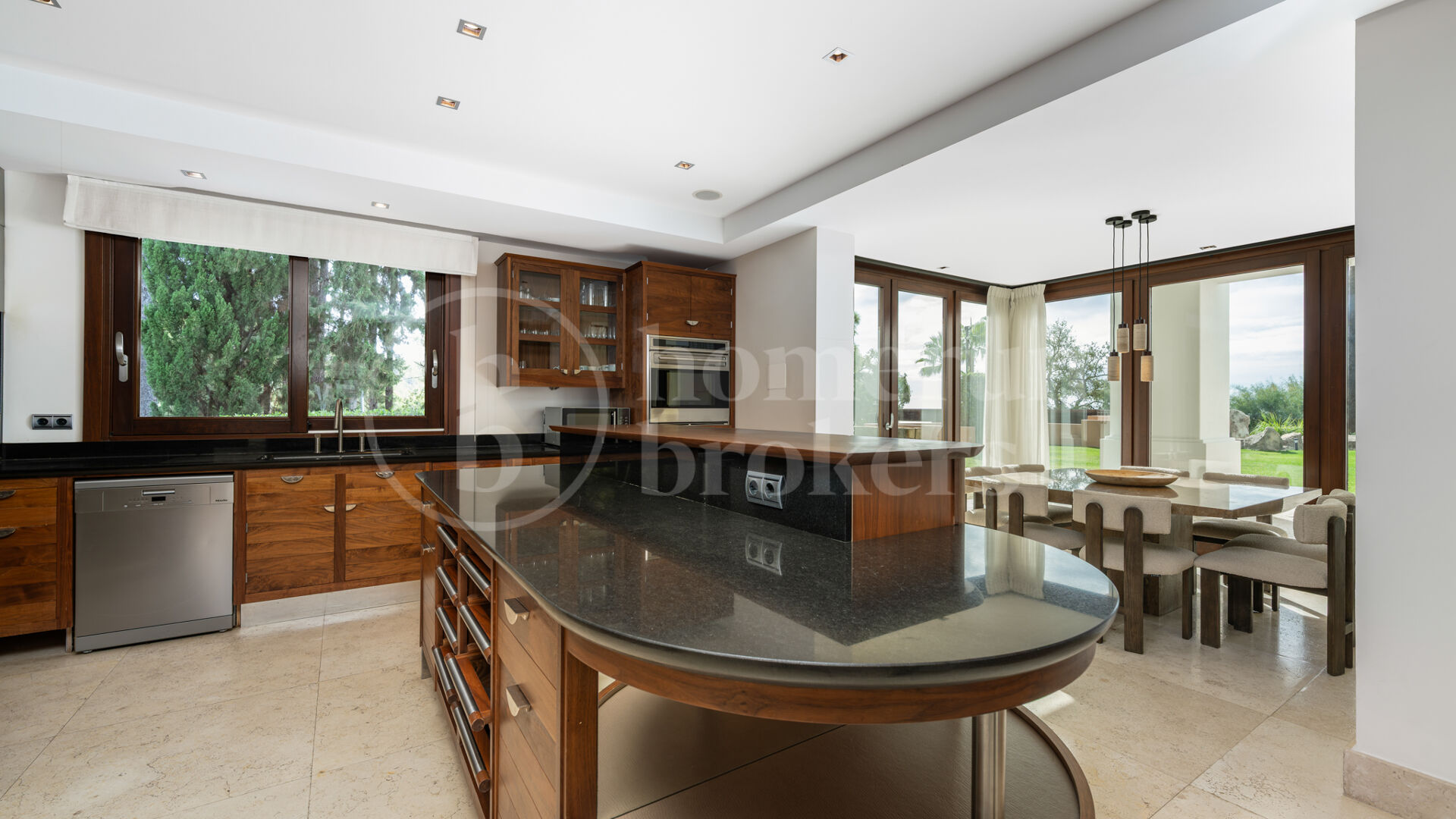 Villa Cascada de Camojan - Remarkable Estate in Gated Community
