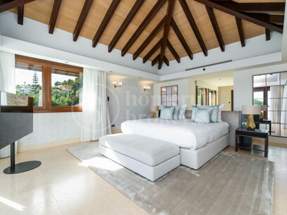 Villa Cascada de Camojan - Remarkable Estate in Gated Community