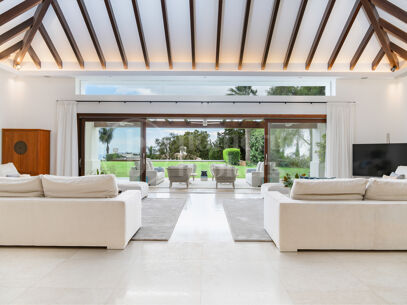 Villa Cascada de Camojan - Remarkable Estate in Gated Community