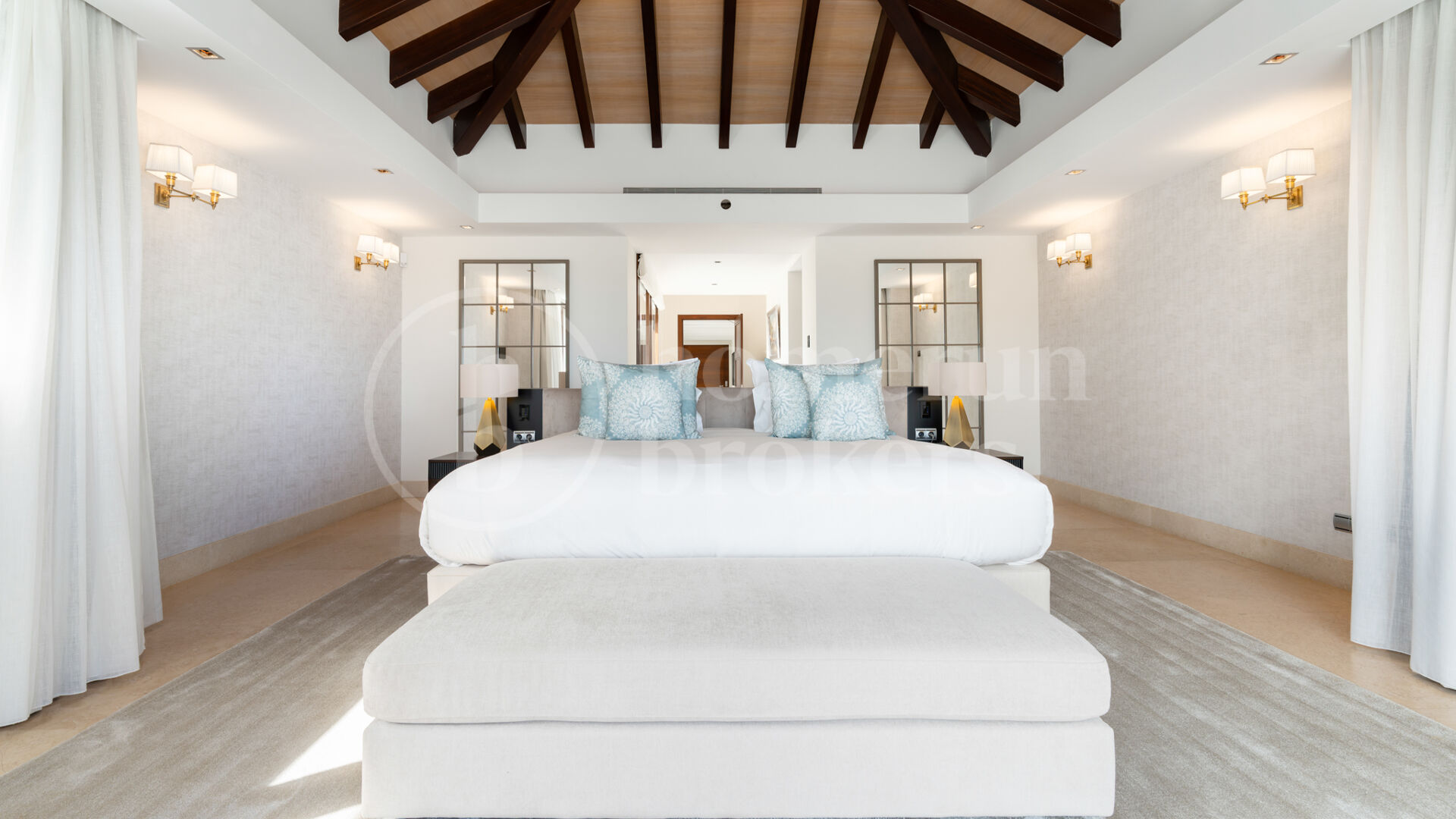 Villa Cascada de Camojan - Remarkable Estate in Gated Community