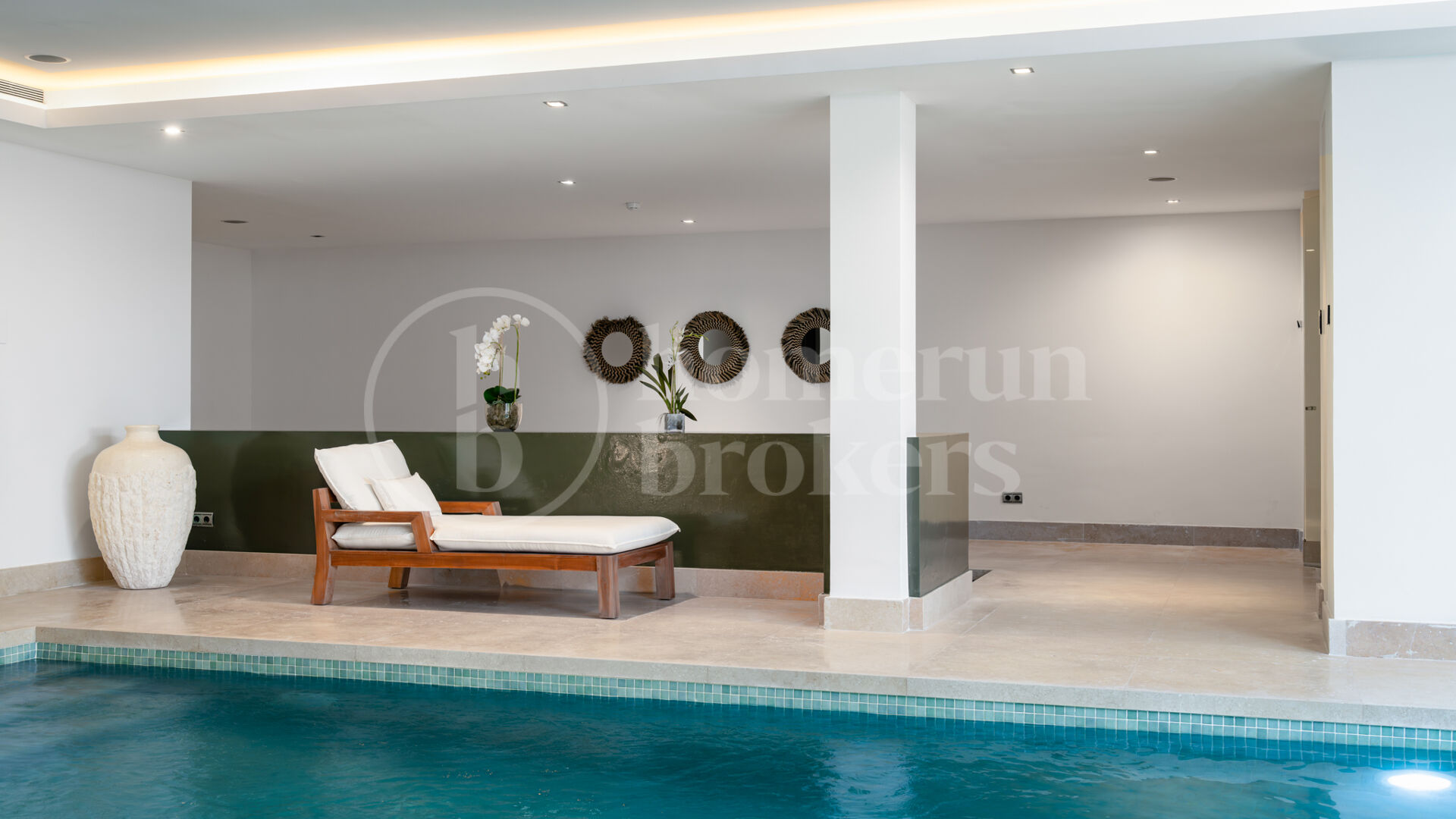 Villa Cascada de Camojan - Remarkable Estate in Gated Community