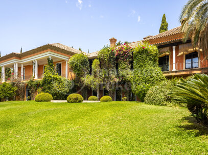 Villa El Cortijo - Historic Mansion on the Golden Mile