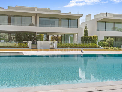 Vila 12 - Luxury Semi detached villa in Marbella Golden Mile