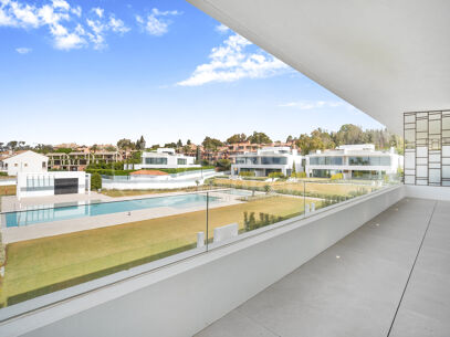 Vila 12 - Luxury Semi detached villa in Marbella Golden Mile