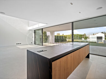 Vila 12 - Luxury Semi detached villa in Marbella Golden Mile