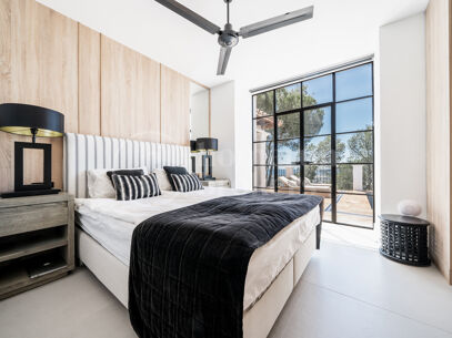 Madroñal 1- Andalusian Villa with Stunning Sea and Mountain Views