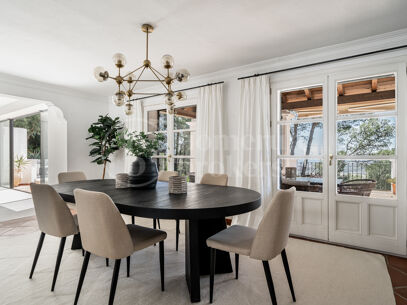 Madroñal 1- Andalusian Villa with Stunning Sea and Mountain Views