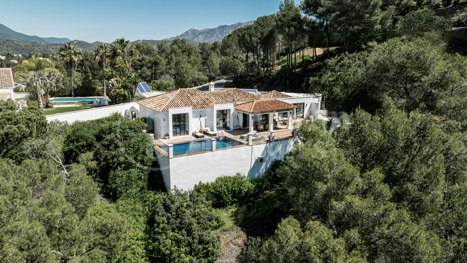 Madroñal 1- Andalusian Villa with Stunning Sea and Mountain Views