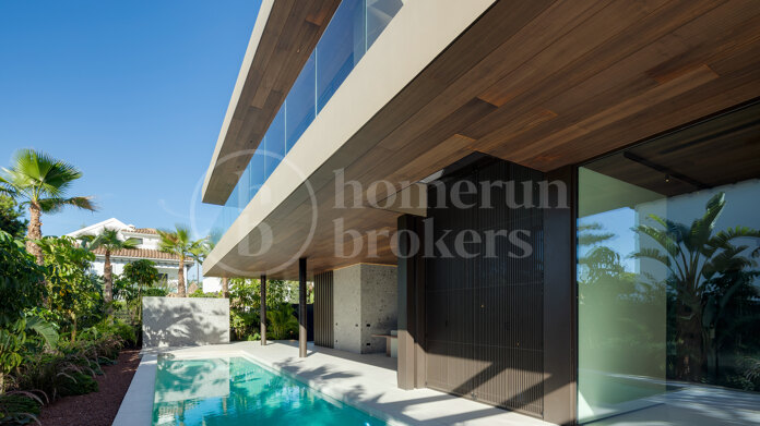 Casa Max - Sustainable Modern Masterpiece with Sea Views in Casa Blanca Marbella