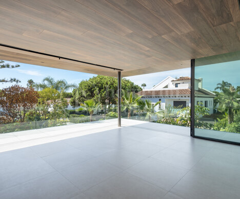 Casa Max - Sustainable Modern Masterpiece with Sea Views in Casa Blanca Marbella