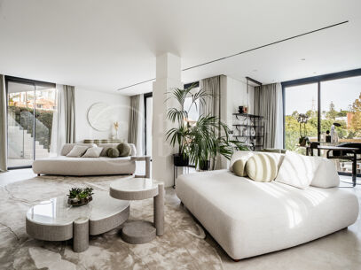 Villa Midori - Modern Villa with heated pool in Nueva Andalucia, Marbella