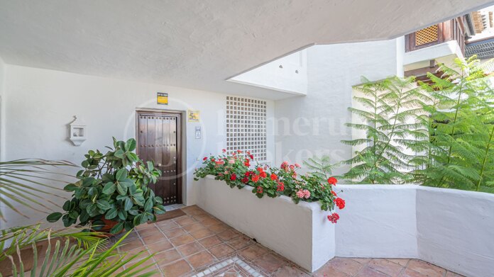 Apartment Acacias - Renovated apartment in Puente Romano, Marbella