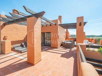 Alzambra Hill Club - Lyxig 3-sovrums duplex takvåning i Marbella