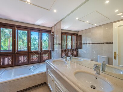 Alzambra Hill Club - Lyxig 3-sovrums duplex takvåning i Marbella