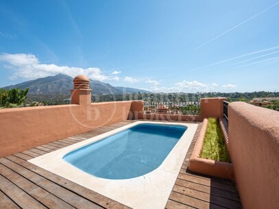 Alzambra Hill Club - Lyxig 3-sovrums duplex takvåning i Marbella