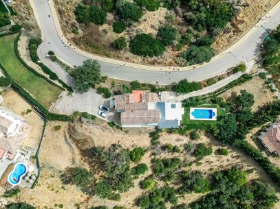 Villa Vista - Andalusian gem with Panoramic Sea & Mountain Views