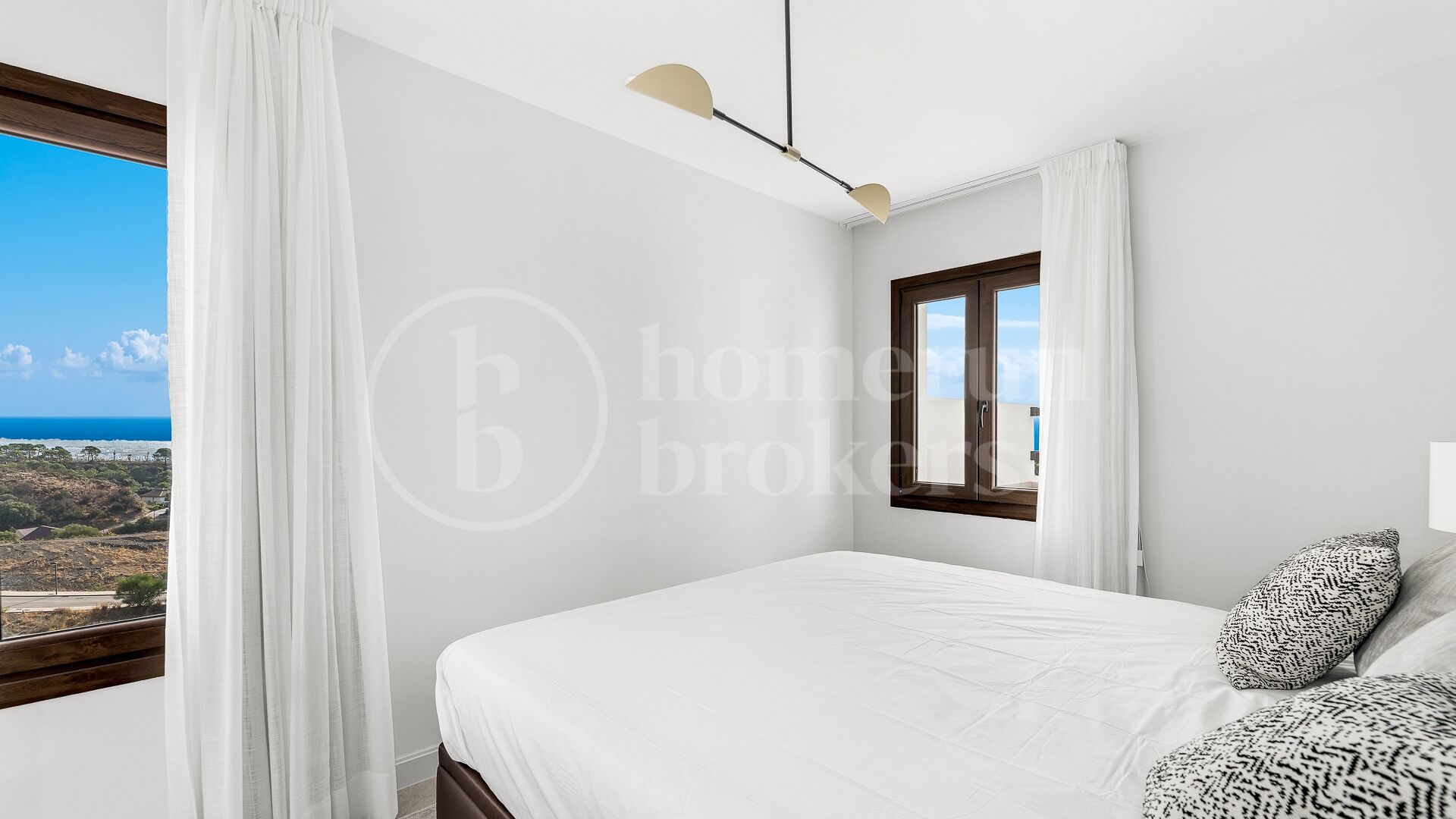 Villa Vista - Andalusian gem with Panoramic Sea & Mountain Views