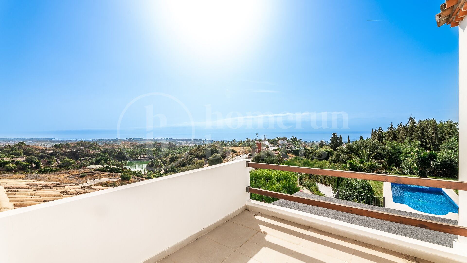 Villa Vista - Andalusian gem with Panoramic Sea & Mountain Views