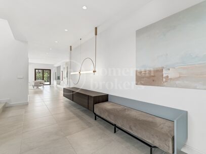Villa Vista - Andalusian gem with Panoramic Sea & Mountain Views