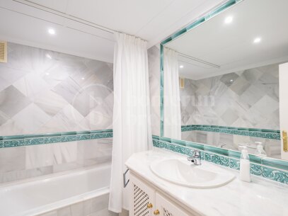 Apartment Halcones 3 - Elegant Residence with Beautiful Mediterranean Views