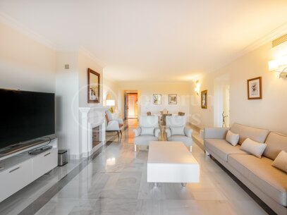 Apartment Halcones 3 - Elegant Residence with Beautiful Mediterranean Views