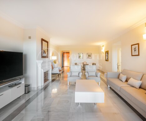 Apartment Halcones 3 - Elegant Residence with Beautiful Mediterranean Views