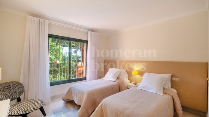 Apartment Halcones 3 - Elegant Residence with Beautiful Mediterranean Views