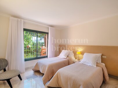 Apartment Halcones 3 - Elegant Residence with Beautiful Mediterranean Views