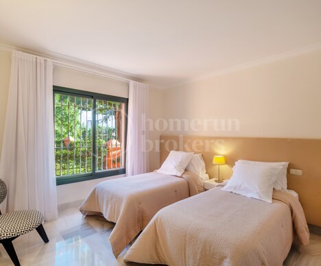 Apartment Halcones 3 - Elegant Residence with Beautiful Mediterranean Views