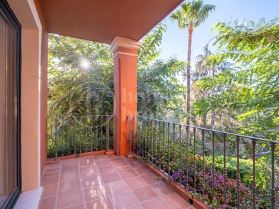 Apartment Halcones 3 - Elegant Residence with Beautiful Mediterranean Views