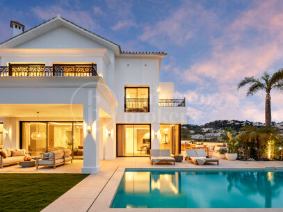 Villa Fortuna - Modern luxury and Mediterranean Elegance in Los Arqueros