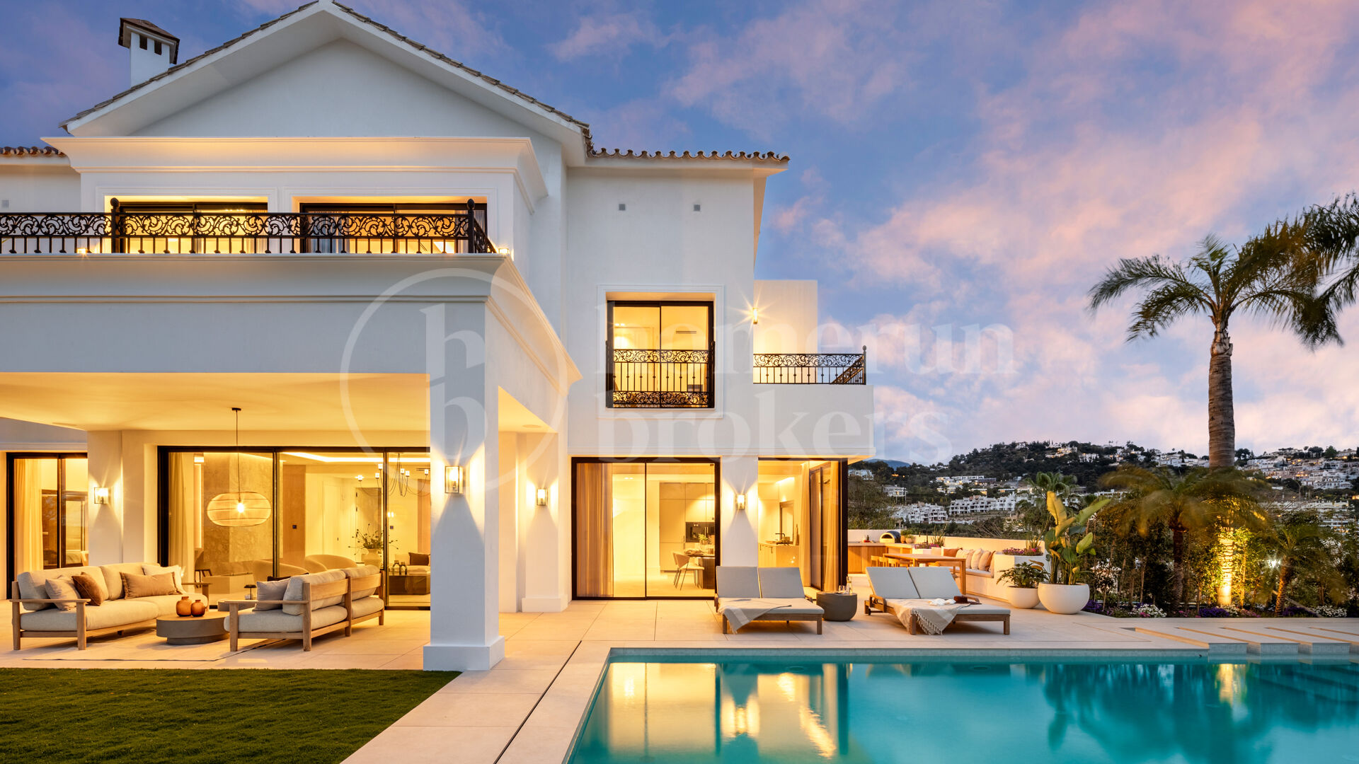 Villa Fortuna - Modern luxury and Mediterranean Elegance in Los Arqueros