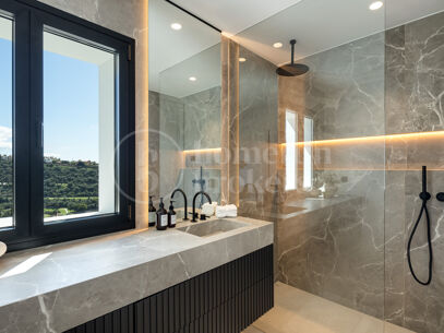 Villa Fortuna - Modern luxury and Mediterranean Elegance in Los Arqueros