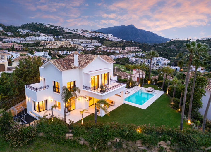 Luxury Villa For Sale In Los Arqueros