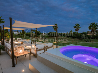 Casa Tesalia - Luxurious Frontline Los Naranjos Golf Villa