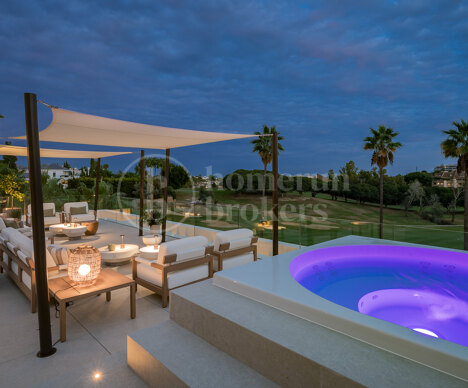 Casa Tesalia - Luxurious Frontline Los Naranjos Golf Villa