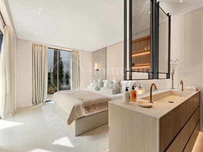 Casa Tesalia - Luxurious Frontline Los Naranjos Golf Villa