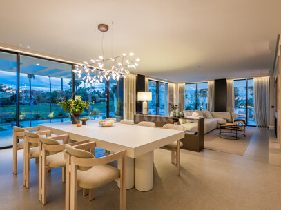 Casa Tesalia - Luxurious Frontline Los Naranjos Golf Villa