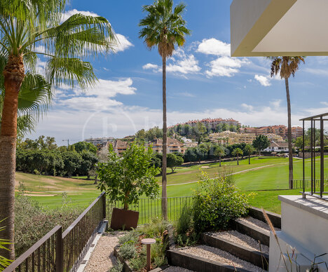 Casa Tesalia - Luxurious Frontline Los Naranjos Golf Villa