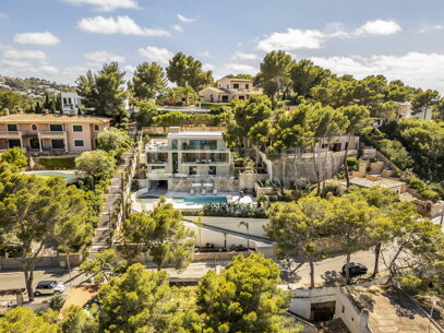 Villa Lotus – Lyxig villa med panoramautsikt över havet