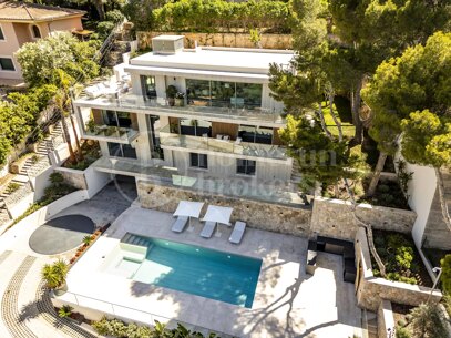 Villa Lotus – Lyxig villa med panoramautsikt över havet