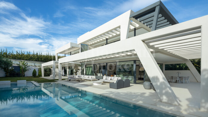 Villa Gardenia - Elegant Modern Villa in Nueva Andalucía