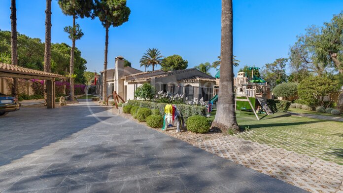 Villa Solterra -Luxurious residence in Marbella East