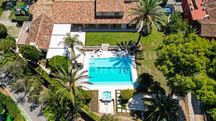 Villa Solterra -Luxurious residence in Marbella East