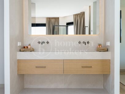 Maison Sora - Luxury Townhouse with incredible views