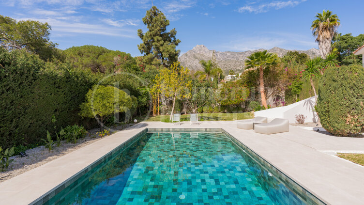 Villa African View - Havsutsikt i Nagueles, Marbella