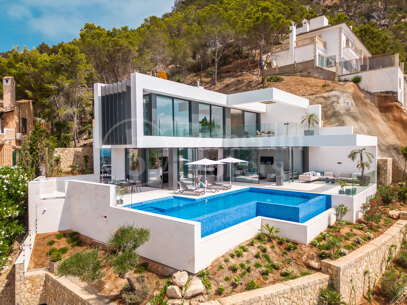Villa Marimont - Luxurious modern villa in Cala Llamp