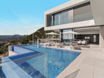 Villa Marimont - Luxurious modern villa in Cala Llamp