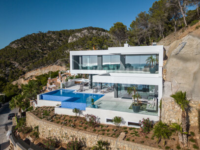Villa Marimont - Luxurious modern villa in Cala Llamp