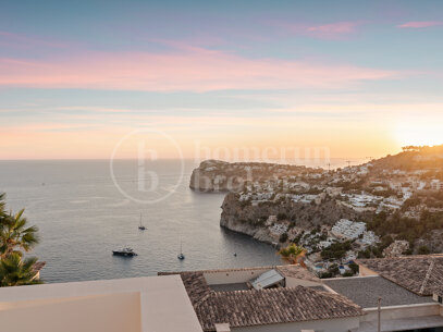 Villa Marimont - Luxurious modern villa in Cala Llamp